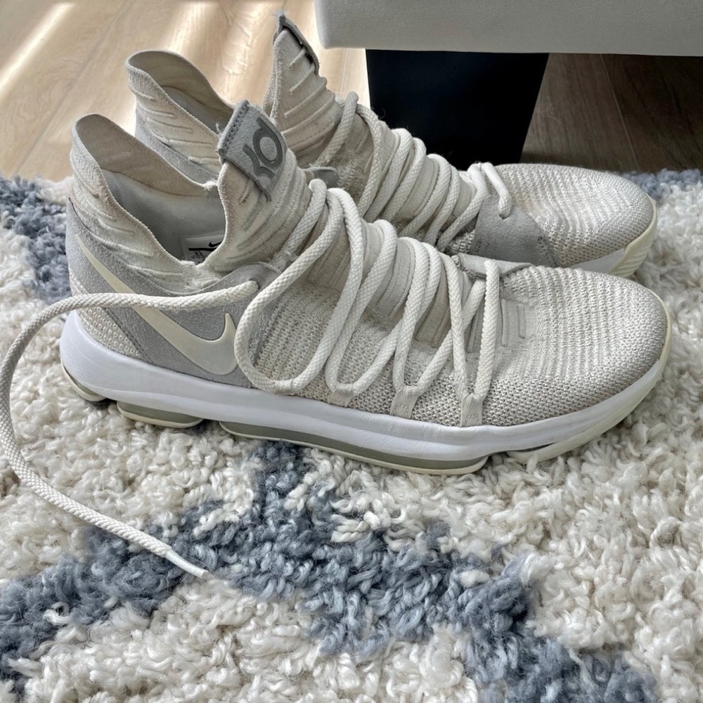 KD 10 white Nike basketball shoes men’s 9.5 womens 11